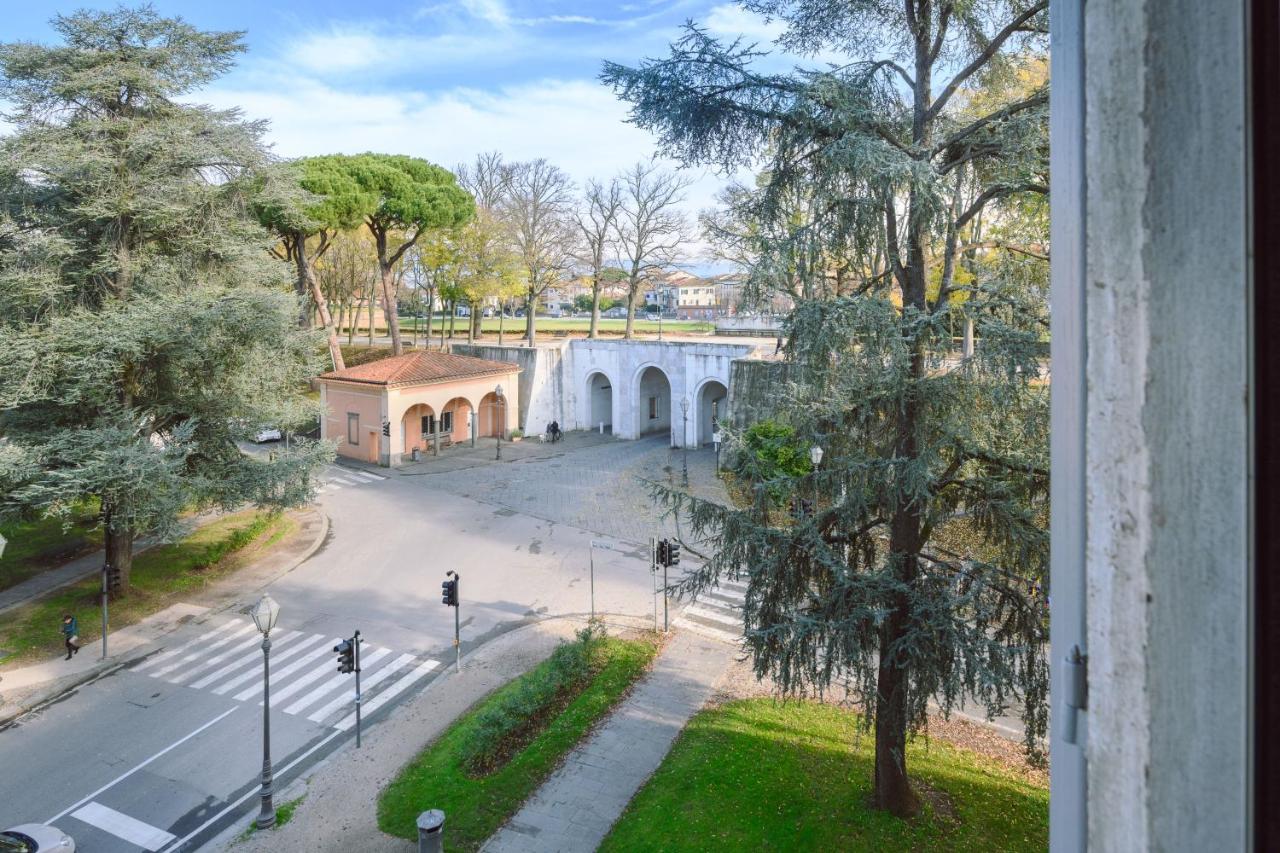 Palazzo Froussard B&B And Living Lucca Exterior foto